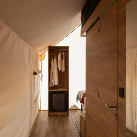 Wecamp 2*